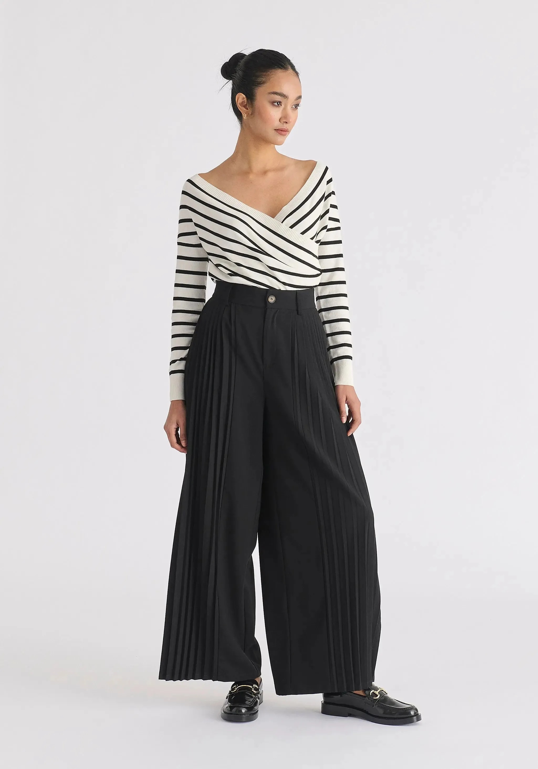 Black Pleated Wide Leg Trousers