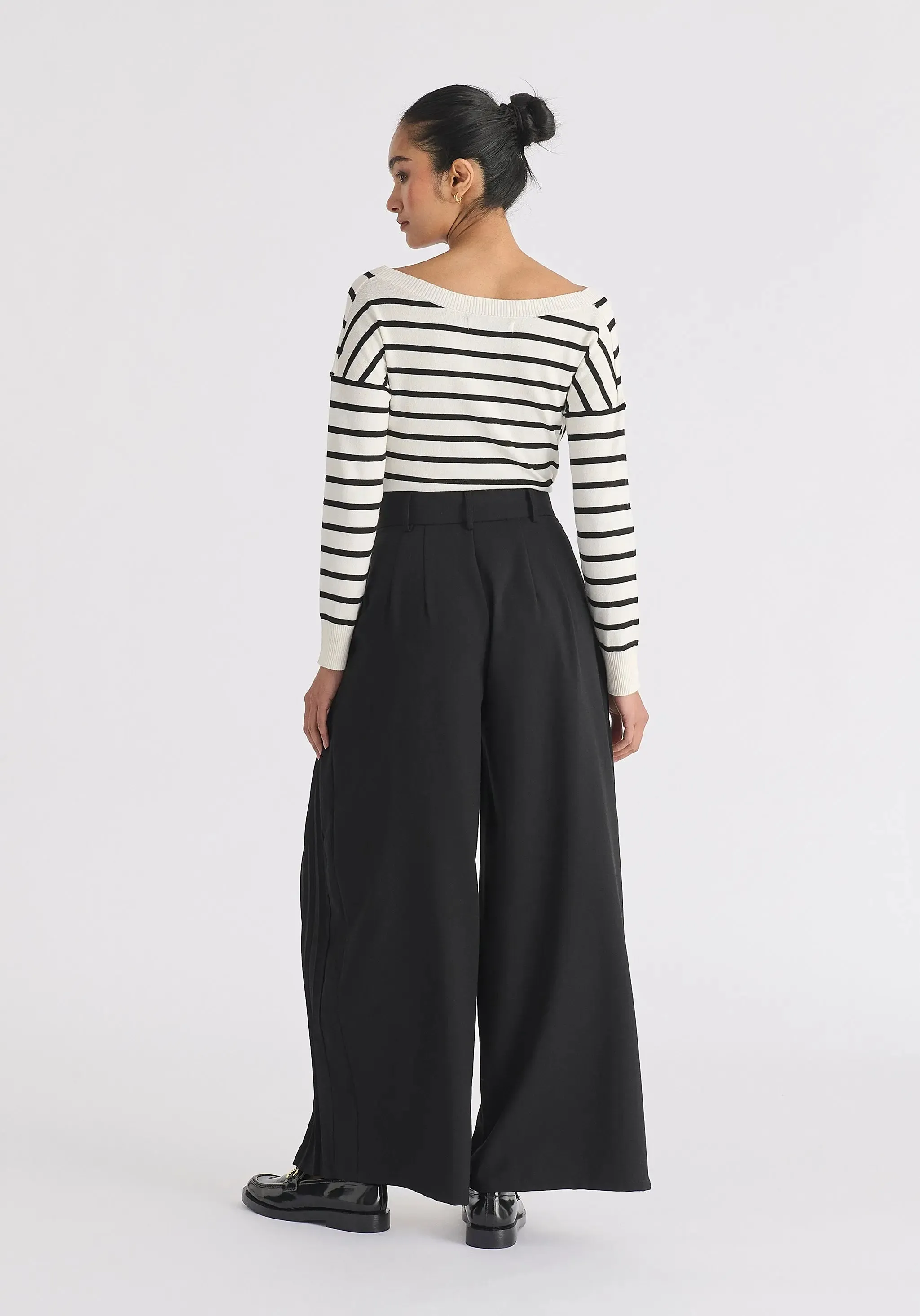 Black Pleated Wide Leg Trousers