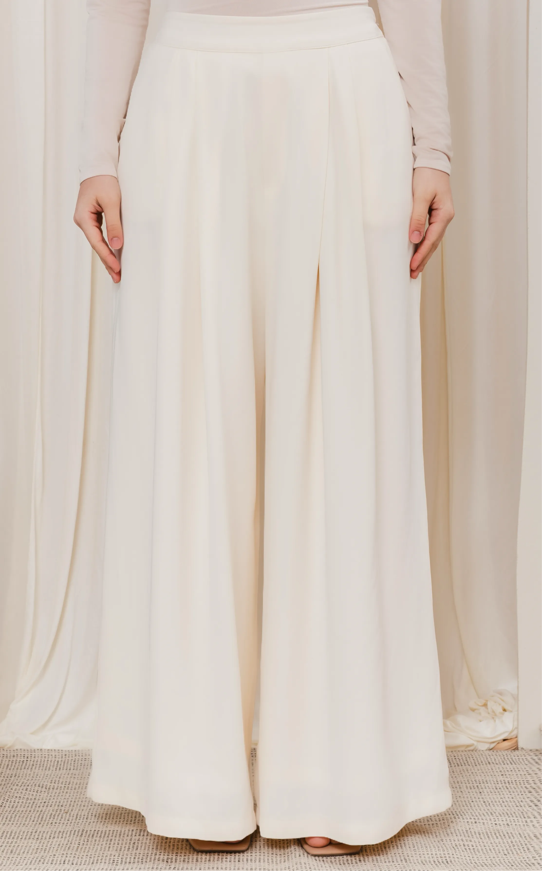 Cream Signature SE Trousers