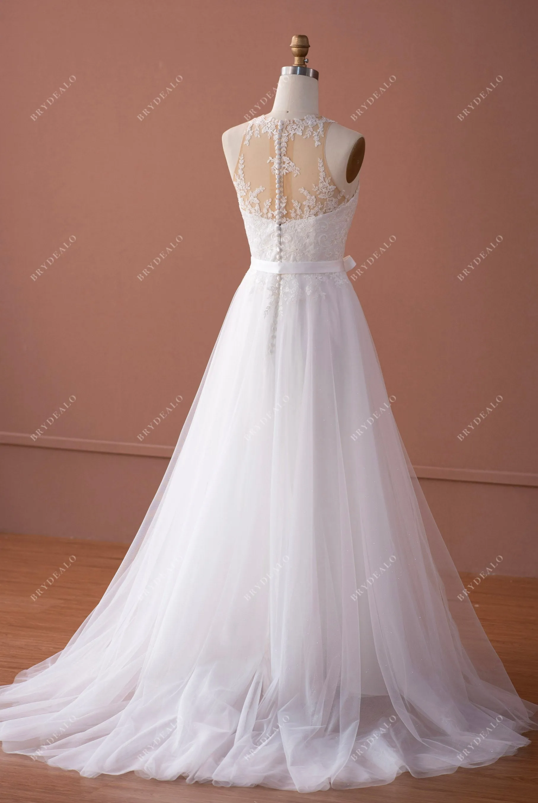 Delicate Lace A-Line Wedding Dress