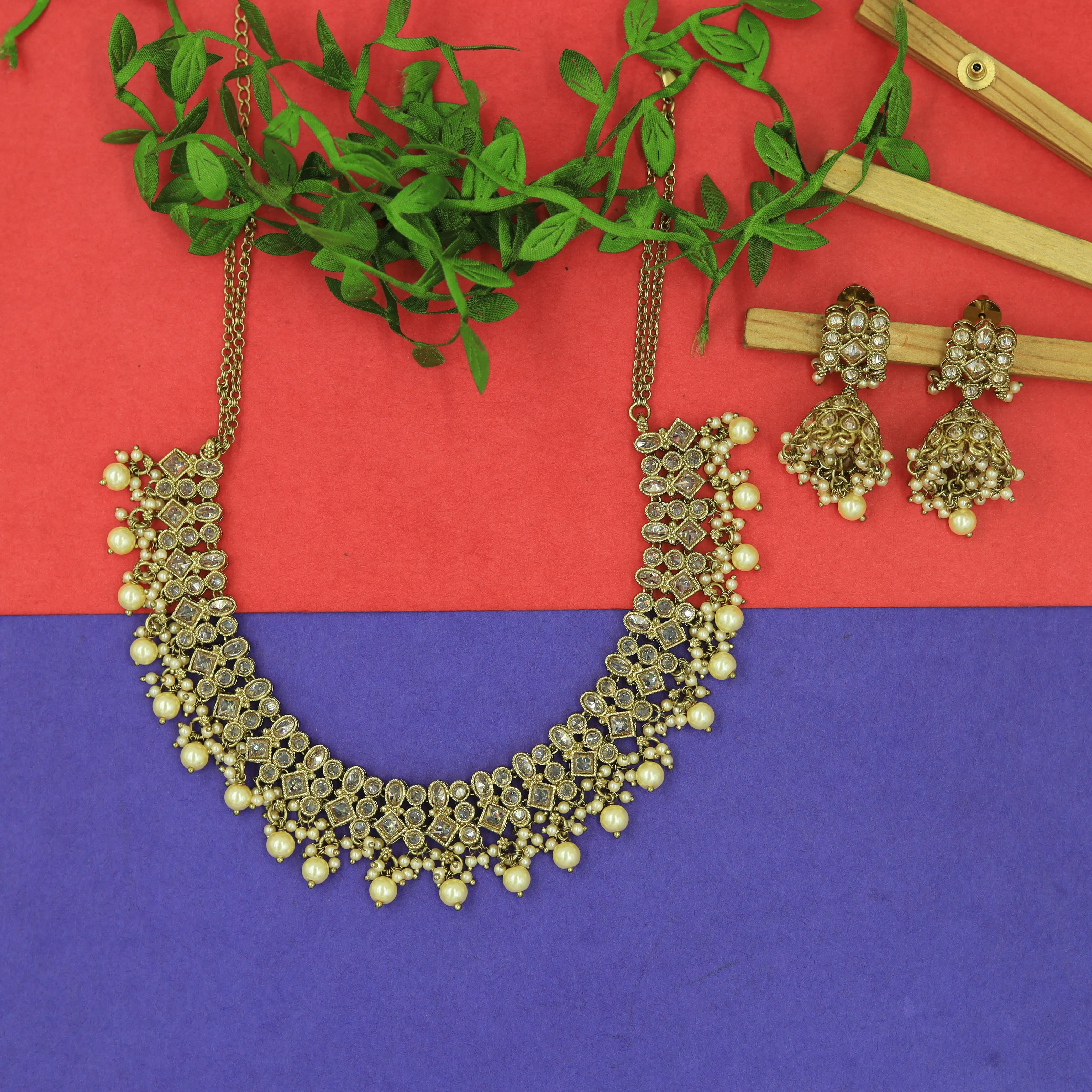 Round Neck Antique Necklace Set 3693-28