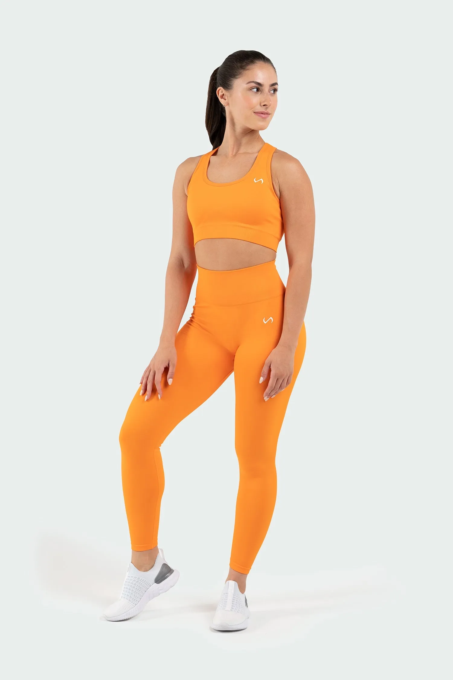 Sculpt Seamless Racerback Sports Bra