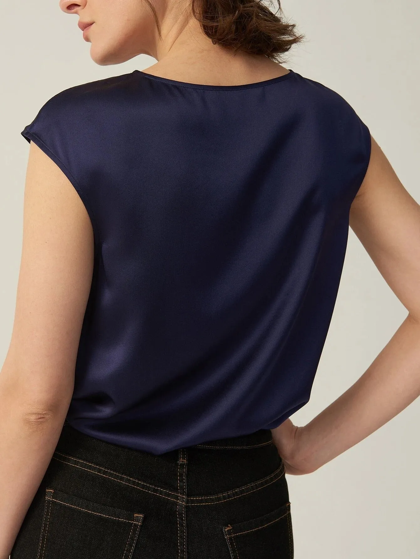 Simple Pure 100% 22mm Mulberry Silk Grade 6a Sleeveless  Silk T Shirt for Women